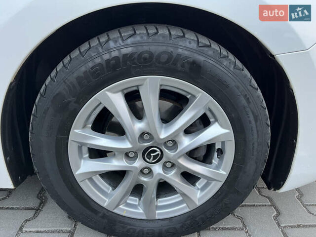 Белый Мазда 3, объемом двигателя 1.5 л и пробегом 144 тыс. км за 14500 $, фото 38 на Automoto.ua