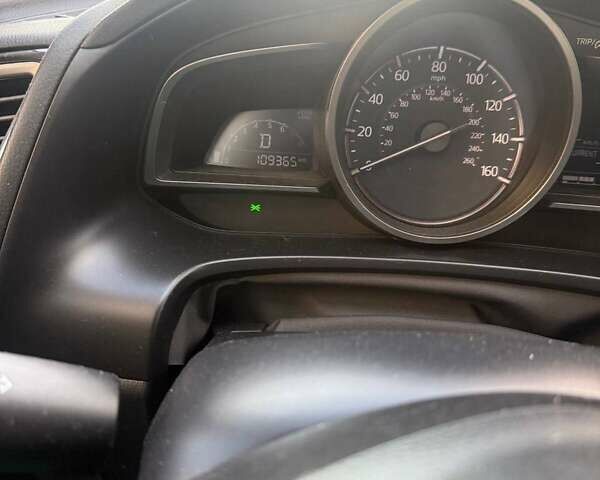 Белый Мазда 3, объемом двигателя 2 л и пробегом 109 тыс. км за 11800 $, фото 11 на Automoto.ua