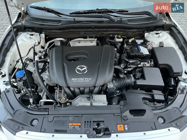 Белый Мазда 3, объемом двигателя 1.5 л и пробегом 144 тыс. км за 14500 $, фото 39 на Automoto.ua