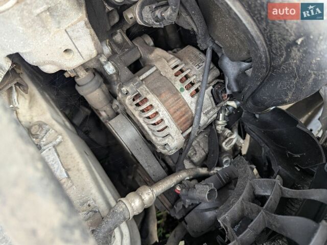 Белый Мазда 3, объемом двигателя 2 л и пробегом 80 тыс. км за 7650 $, фото 12 на Automoto.ua