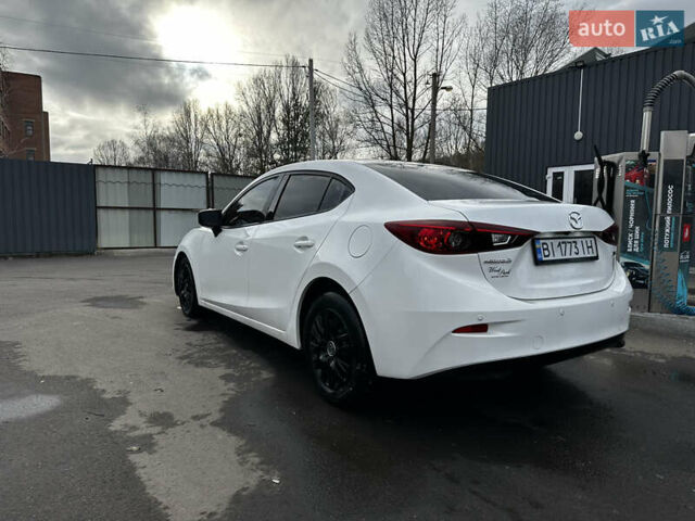 Белый Мазда 3, объемом двигателя 2 л и пробегом 196 тыс. км за 11000 $, фото 7 на Automoto.ua