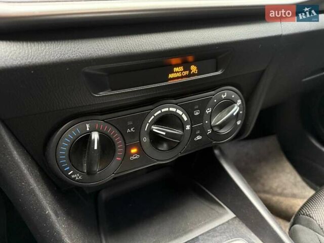 Білий Мазда 3, об'ємом двигуна 2 л та пробігом 90 тис. км за 14490 $, фото 15 на Automoto.ua