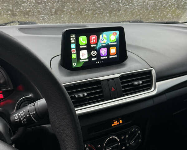 Белый Мазда 3, объемом двигателя 2 л и пробегом 173 тыс. км за 10500 $, фото 6 на Automoto.ua