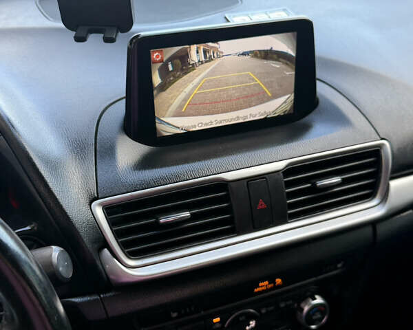 Белый Мазда 3, объемом двигателя 2 л и пробегом 193 тыс. км за 13500 $, фото 10 на Automoto.ua