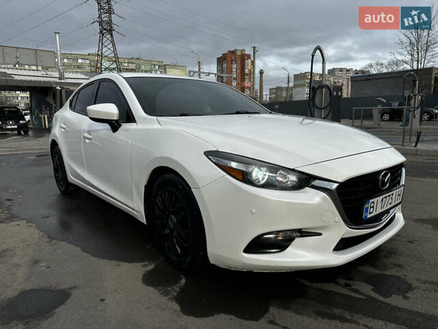 Белый Мазда 3, объемом двигателя 2 л и пробегом 196 тыс. км за 11000 $, фото 4 на Automoto.ua