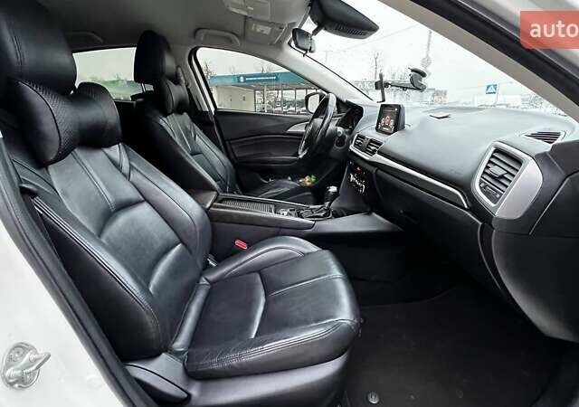 Белый Мазда 3, объемом двигателя 2 л и пробегом 196 тыс. км за 10990 $, фото 36 на Automoto.ua