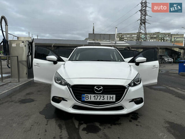 Белый Мазда 3, объемом двигателя 2 л и пробегом 196 тыс. км за 11000 $, фото 29 на Automoto.ua