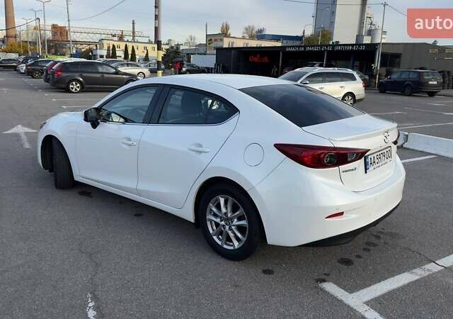 Білий Мазда 3, об'ємом двигуна 1.5 л та пробігом 144 тис. км за 13500 $, фото 7 на Automoto.ua