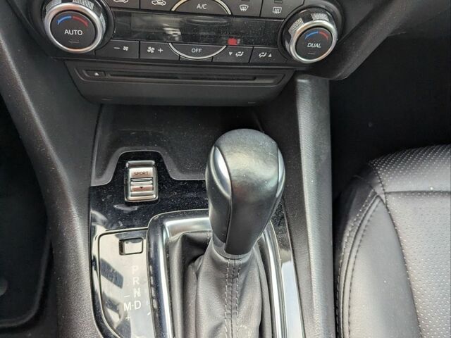 Белый Мазда 3, объемом двигателя 2 л и пробегом 80 тыс. км за 7650 $, фото 20 на Automoto.ua