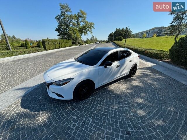 Белый Мазда 3, объемом двигателя 2 л и пробегом 157 тыс. км за 13500 $, фото 2 на Automoto.ua