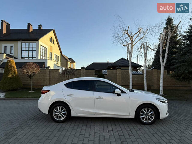 Білий Мазда 3, об'ємом двигуна 1.5 л та пробігом 96 тис. км за 15500 $, фото 5 на Automoto.ua