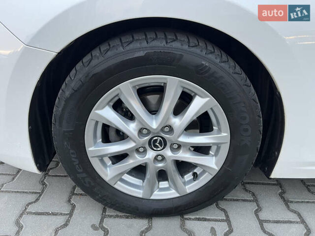 Белый Мазда 3, объемом двигателя 1.5 л и пробегом 144 тыс. км за 14500 $, фото 10 на Automoto.ua