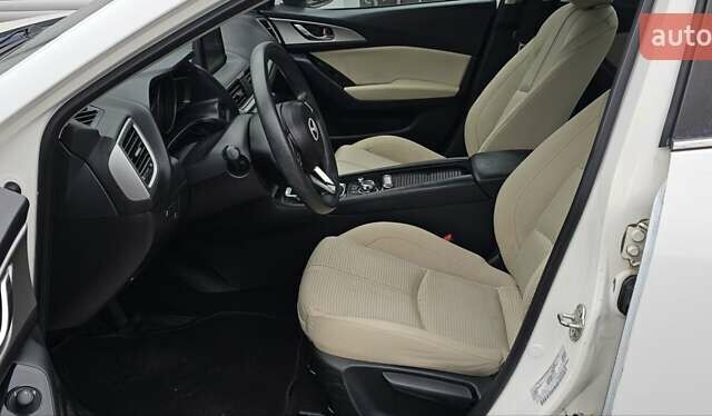 Белый Мазда 3, объемом двигателя 2 л и пробегом 130 тыс. км за 9900 $, фото 12 на Automoto.ua