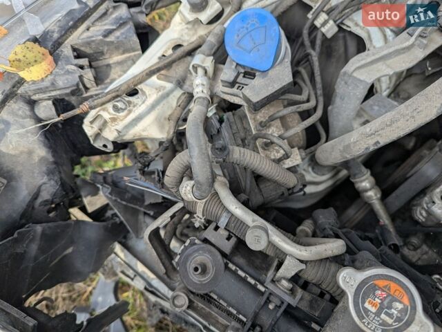 Белый Мазда 3, объемом двигателя 2 л и пробегом 80 тыс. км за 7650 $, фото 16 на Automoto.ua