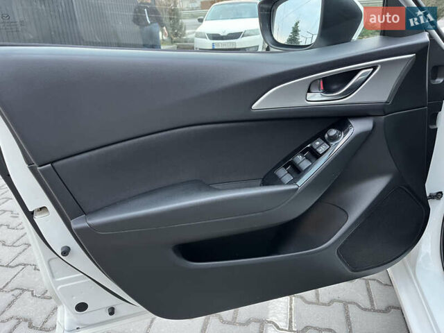 Белый Мазда 3, объемом двигателя 1.5 л и пробегом 144 тыс. км за 14500 $, фото 16 на Automoto.ua