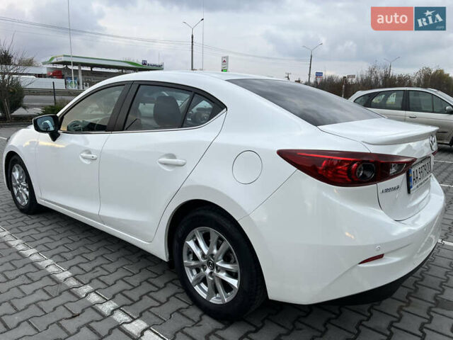 Белый Мазда 3, объемом двигателя 1.5 л и пробегом 144 тыс. км за 14500 $, фото 2 на Automoto.ua