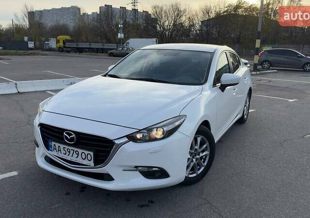 Білий Мазда 3, об'ємом двигуна 1.5 л та пробігом 144 тис. км за 13500 $, фото 1 на Automoto.ua
