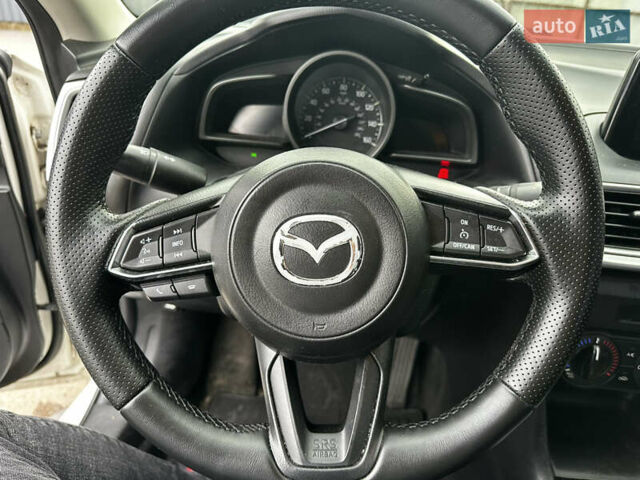 Белый Мазда 3, объемом двигателя 2 л и пробегом 196 тыс. км за 11000 $, фото 15 на Automoto.ua