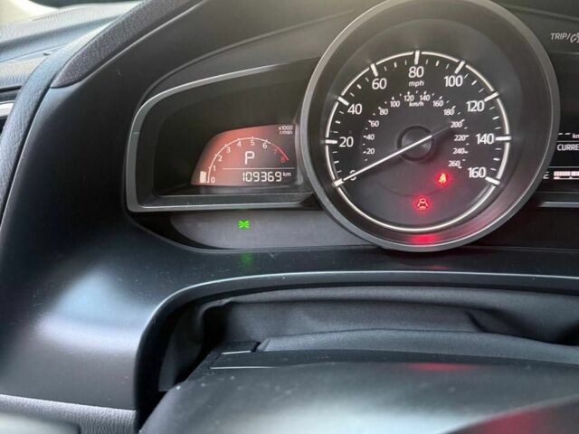 Белый Мазда 3, объемом двигателя 2 л и пробегом 109 тыс. км за 11300 $, фото 4 на Automoto.ua