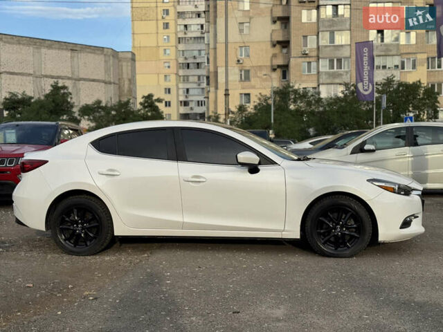 Белый Мазда 3, объемом двигателя 2 л и пробегом 39 тыс. км за 13500 $, фото 3 на Automoto.ua