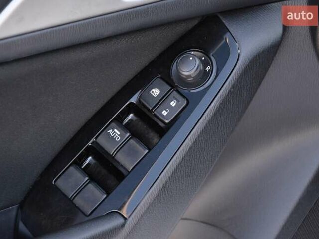 Білий Мазда 3, об'ємом двигуна 2 л та пробігом 90 тис. км за 12700 $, фото 13 на Automoto.ua