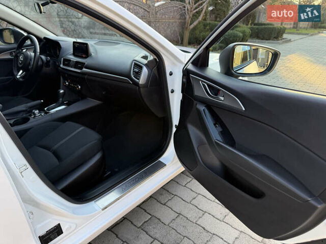 Білий Мазда 3, об'ємом двигуна 1.5 л та пробігом 96 тис. км за 15500 $, фото 19 на Automoto.ua