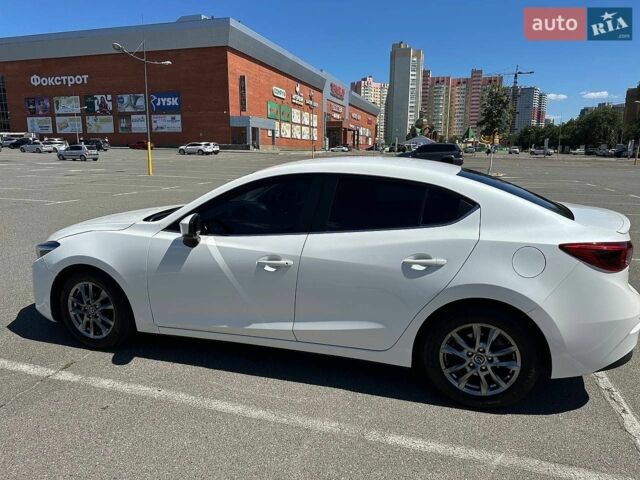 Білий Мазда 3, об'ємом двигуна 1.5 л та пробігом 86 тис. км за 14300 $, фото 1 на Automoto.ua