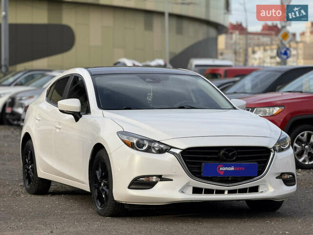 Белый Мазда 3, объемом двигателя 2 л и пробегом 39 тыс. км за 13500 $, фото 2 на Automoto.ua