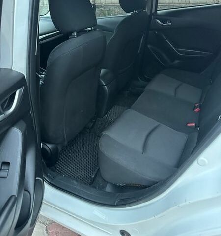 Белый Мазда 3, объемом двигателя 2 л и пробегом 107 тыс. км за 8800 $, фото 23 на Automoto.ua