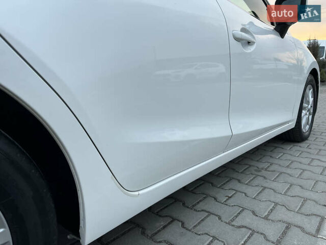 Белый Мазда 3, объемом двигателя 1.5 л и пробегом 144 тыс. км за 14500 $, фото 32 на Automoto.ua