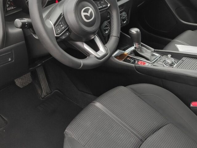 Белый Мазда 3, объемом двигателя 2 л и пробегом 202 тыс. км за 11800 $, фото 4 на Automoto.ua