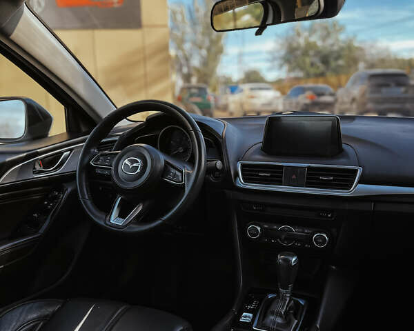 Білий Мазда 3, об'ємом двигуна 2.5 л та пробігом 103 тис. км за 15000 $, фото 7 на Automoto.ua