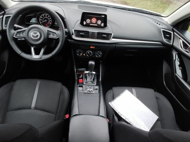 Белый Мазда 3, объемом двигателя 2 л и пробегом 202 тыс. км за 11800 $, фото 5 на Automoto.ua