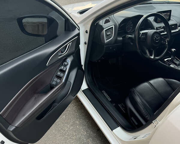 Белый Мазда 3, объемом двигателя 2.5 л и пробегом 97 тыс. км за 14700 $, фото 10 на Automoto.ua