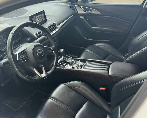 Белый Мазда 3, объемом двигателя 2.5 л и пробегом 97 тыс. км за 14700 $, фото 9 на Automoto.ua