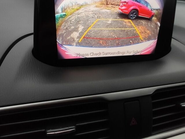 Белый Мазда 3, объемом двигателя 2 л и пробегом 202 тыс. км за 11800 $, фото 7 на Automoto.ua