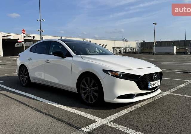 Белый Мазда 3, объемом двигателя 2.49 л и пробегом 65 тыс. км за 17999 $, фото 10 на Automoto.ua