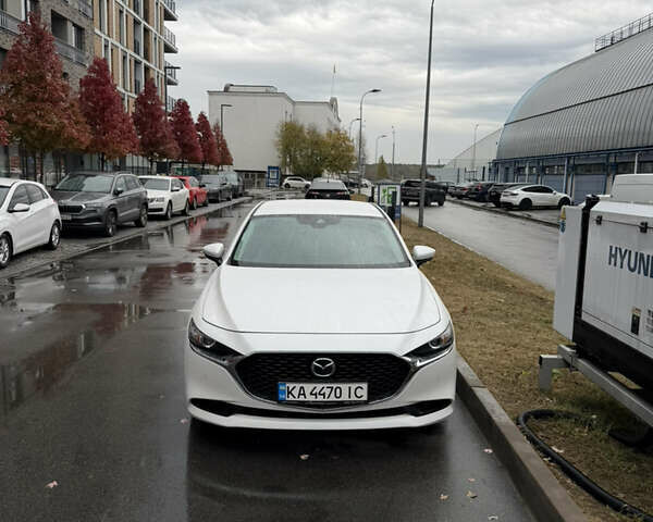 Белый Мазда 3, объемом двигателя 2.49 л и пробегом 80 тыс. км за 17500 $, фото 1 на Automoto.ua