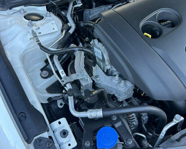 Белый Мазда 3, объемом двигателя 2.49 л и пробегом 152 тыс. км за 17800 $, фото 27 на Automoto.ua