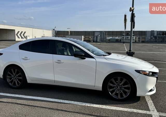 Белый Мазда 3, объемом двигателя 2.49 л и пробегом 65 тыс. км за 17999 $, фото 8 на Automoto.ua