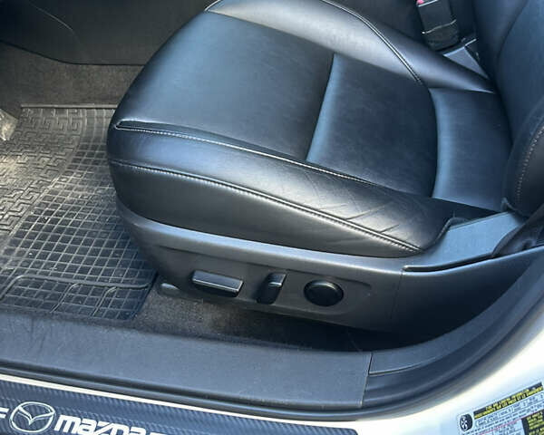 Белый Мазда 3, объемом двигателя 2.49 л и пробегом 152 тыс. км за 17800 $, фото 20 на Automoto.ua