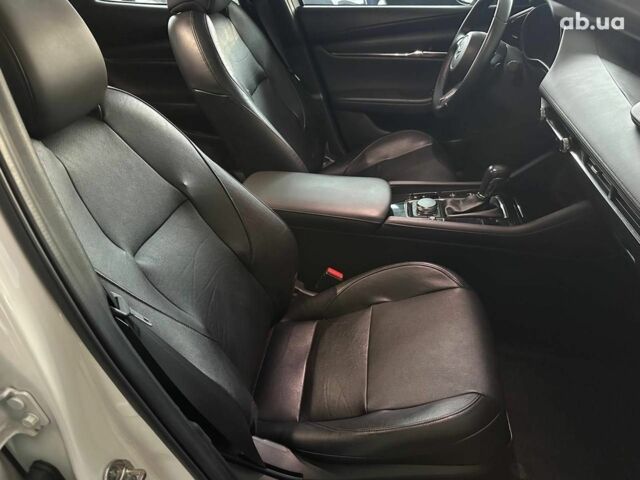 Белый Мазда 3, объемом двигателя 2.5 л и пробегом 57 тыс. км за 16440 $, фото 9 на Automoto.ua