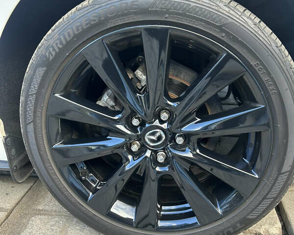 Белый Мазда 3, объемом двигателя 2.49 л и пробегом 152 тыс. км за 17800 $, фото 5 на Automoto.ua