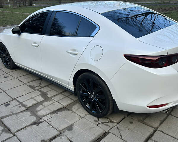 Белый Мазда 3, объемом двигателя 2.49 л и пробегом 152 тыс. км за 17800 $, фото 4 на Automoto.ua