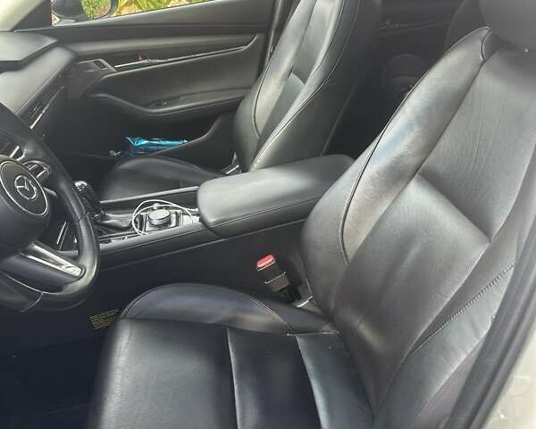 Білий Мазда 3, об'ємом двигуна 2.49 л та пробігом 83 тис. км за 17200 $, фото 10 на Automoto.ua