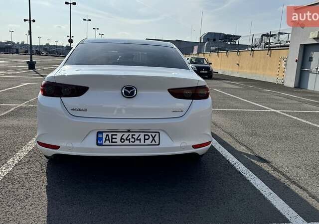 Белый Мазда 3, объемом двигателя 2.49 л и пробегом 65 тыс. км за 17999 $, фото 6 на Automoto.ua