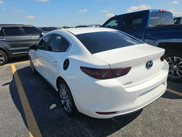 Белый Мазда 3, объемом двигателя 0 л и пробегом 39 тыс. км за 13500 $, фото 2 на Automoto.ua
