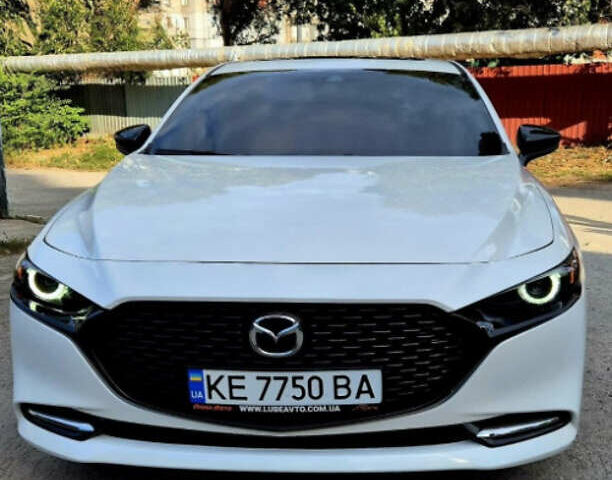 Белый Мазда 3, объемом двигателя 2.49 л и пробегом 84 тыс. км за 17800 $, фото 1 на Automoto.ua