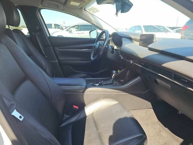 Белый Мазда 3, объемом двигателя 0 л и пробегом 39 тыс. км за 13500 $, фото 6 на Automoto.ua