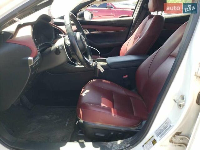 Білий Мазда 3, об'ємом двигуна 2.49 л та пробігом 22 тис. км за 2900 $, фото 6 на Automoto.ua